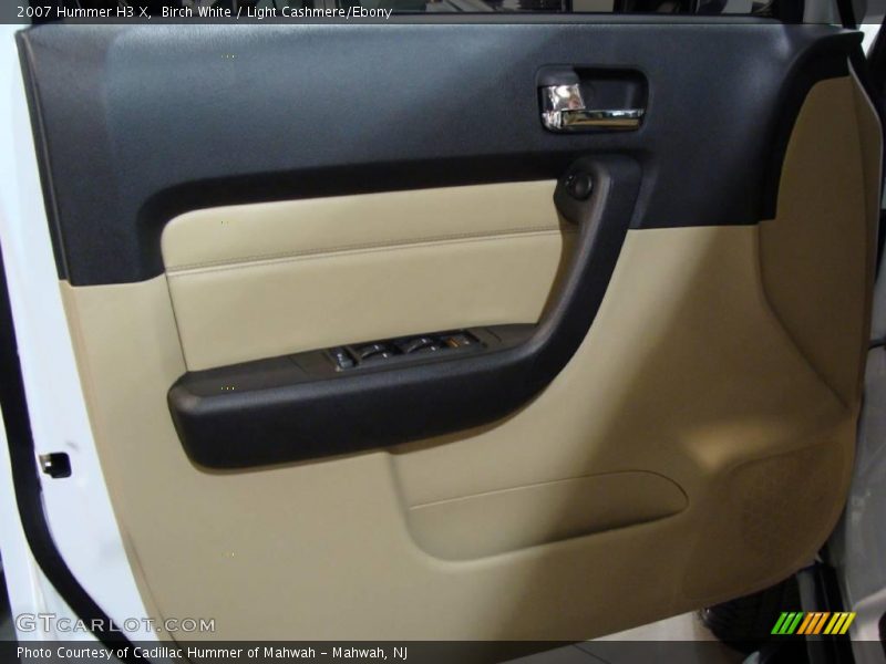 Birch White / Light Cashmere/Ebony 2007 Hummer H3 X
