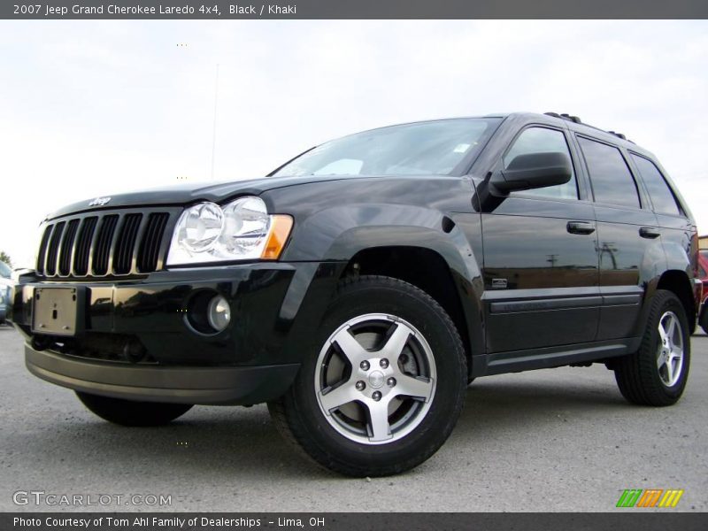 Black / Khaki 2007 Jeep Grand Cherokee Laredo 4x4