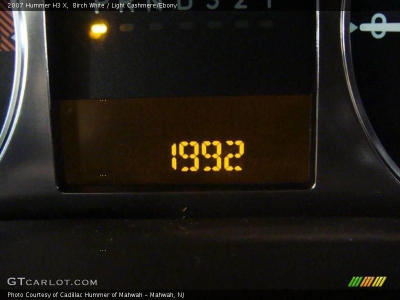Birch White / Light Cashmere/Ebony 2007 Hummer H3 X