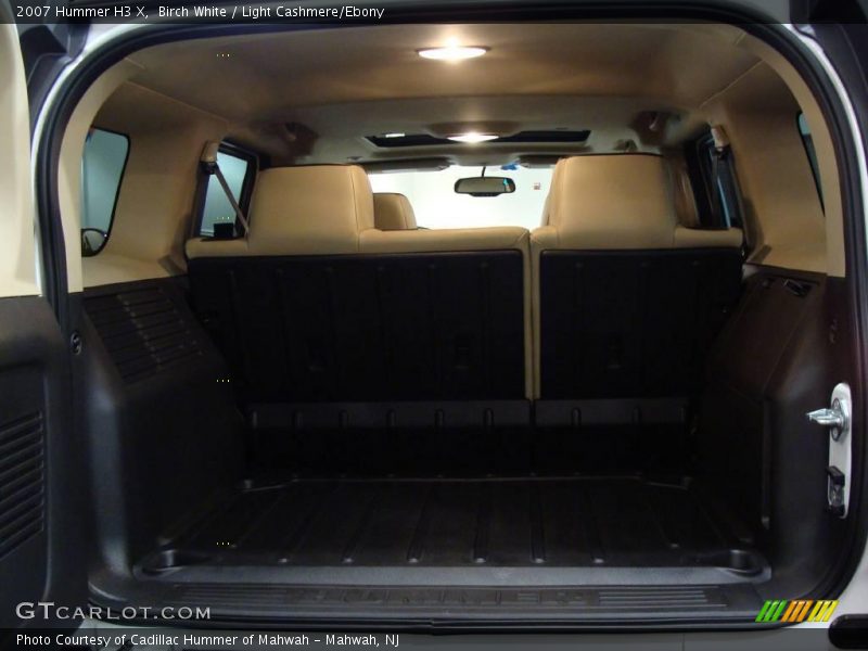 Birch White / Light Cashmere/Ebony 2007 Hummer H3 X