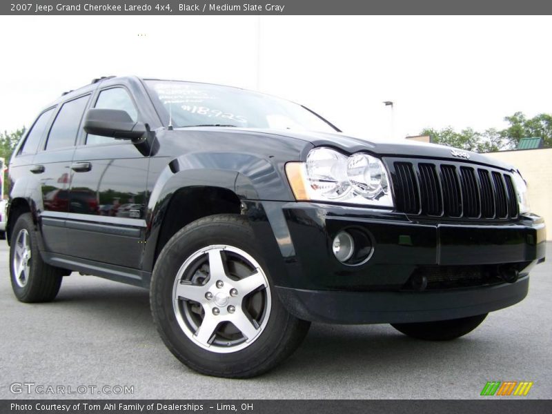 Black / Medium Slate Gray 2007 Jeep Grand Cherokee Laredo 4x4
