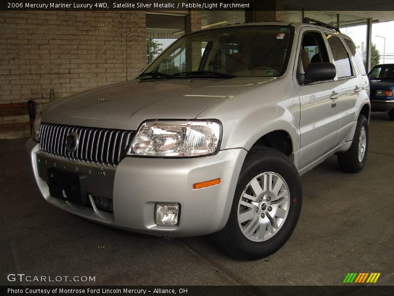 Satellite Silver Metallic / Pebble/Light Parchment 2006 Mercury Mariner Luxury 4WD