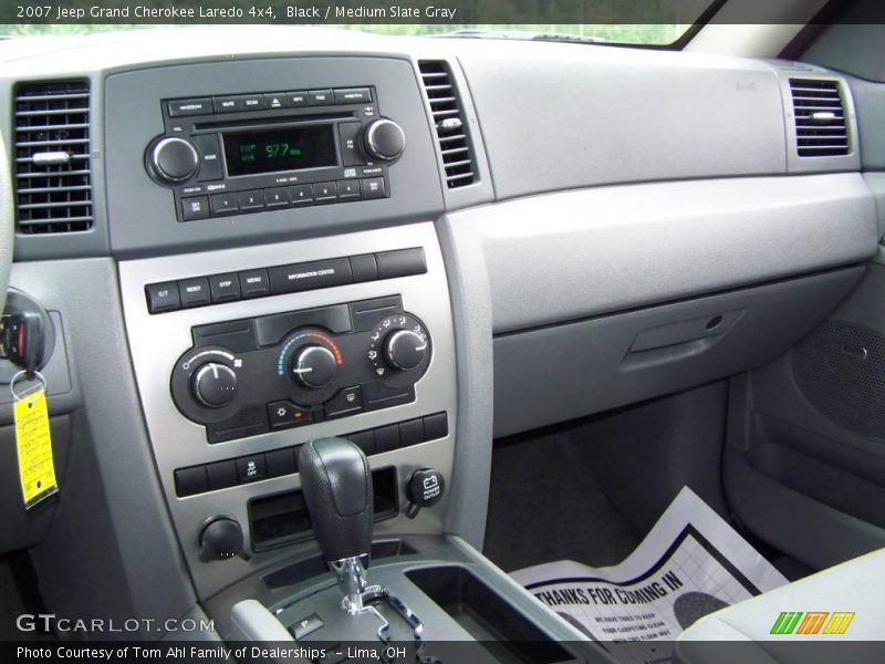 Black / Medium Slate Gray 2007 Jeep Grand Cherokee Laredo 4x4