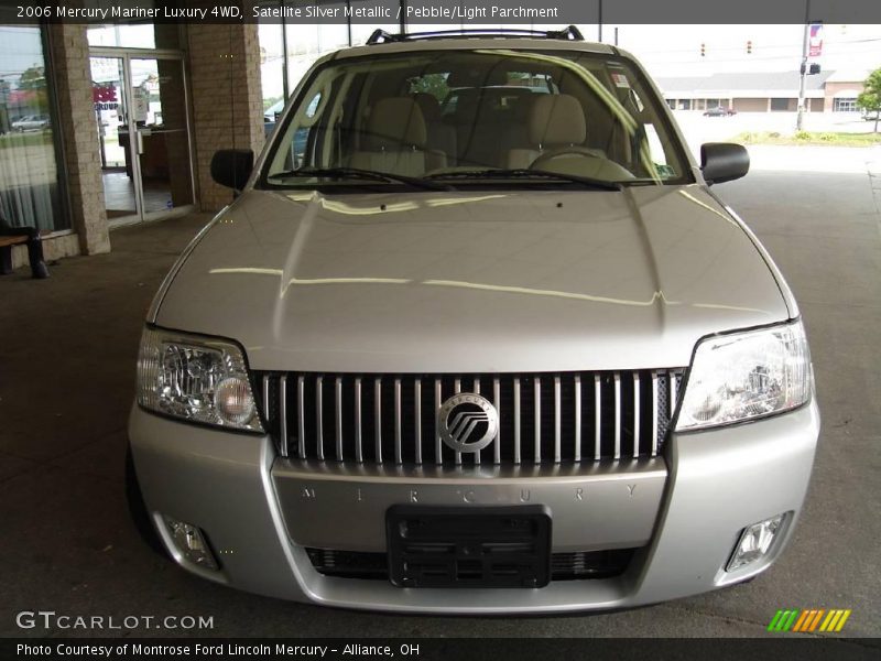 Satellite Silver Metallic / Pebble/Light Parchment 2006 Mercury Mariner Luxury 4WD