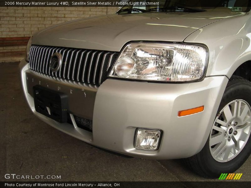 Satellite Silver Metallic / Pebble/Light Parchment 2006 Mercury Mariner Luxury 4WD