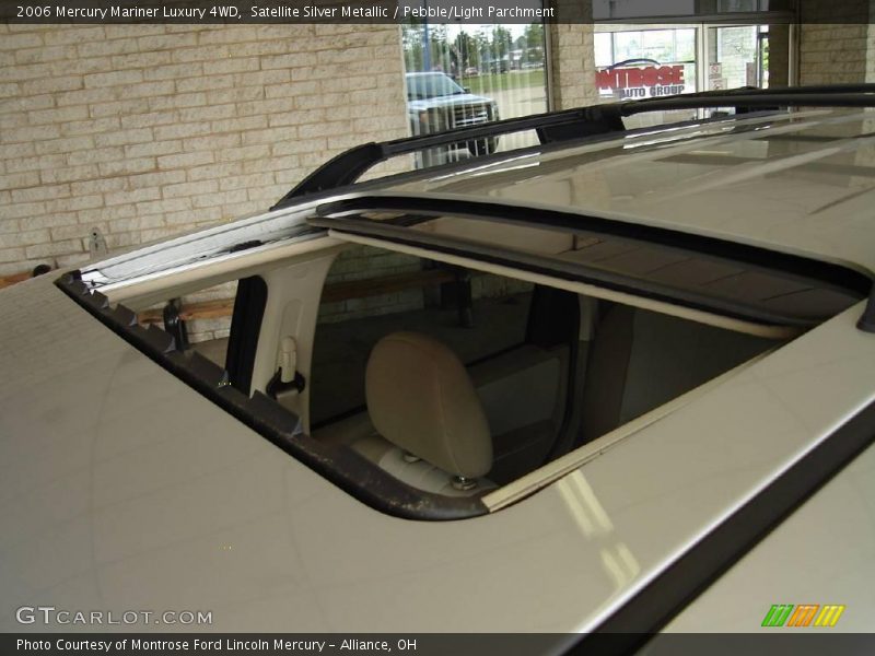 Satellite Silver Metallic / Pebble/Light Parchment 2006 Mercury Mariner Luxury 4WD