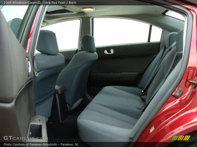 Ultra Red Pearl / Black 2006 Mitsubishi Galant ES