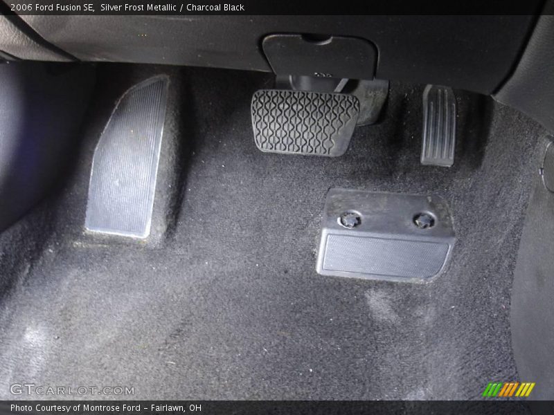Silver Frost Metallic / Charcoal Black 2006 Ford Fusion SE
