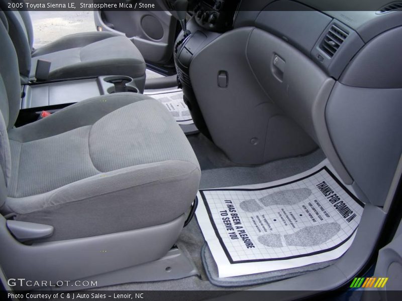 Stratosphere Mica / Stone 2005 Toyota Sienna LE