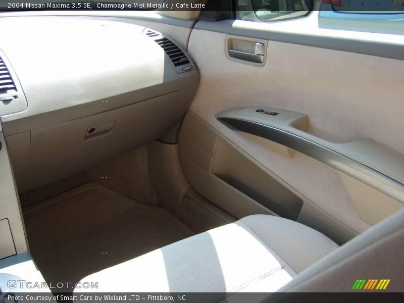 Champagne Mist Metallic / Cafe Latte 2004 Nissan Maxima 3.5 SE