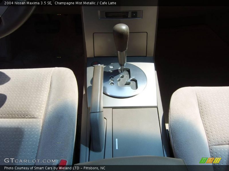 Champagne Mist Metallic / Cafe Latte 2004 Nissan Maxima 3.5 SE