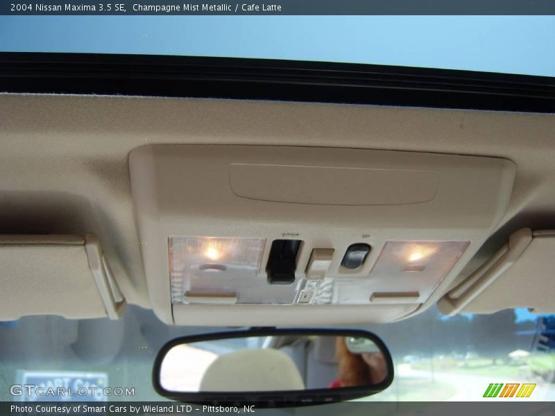 Champagne Mist Metallic / Cafe Latte 2004 Nissan Maxima 3.5 SE
