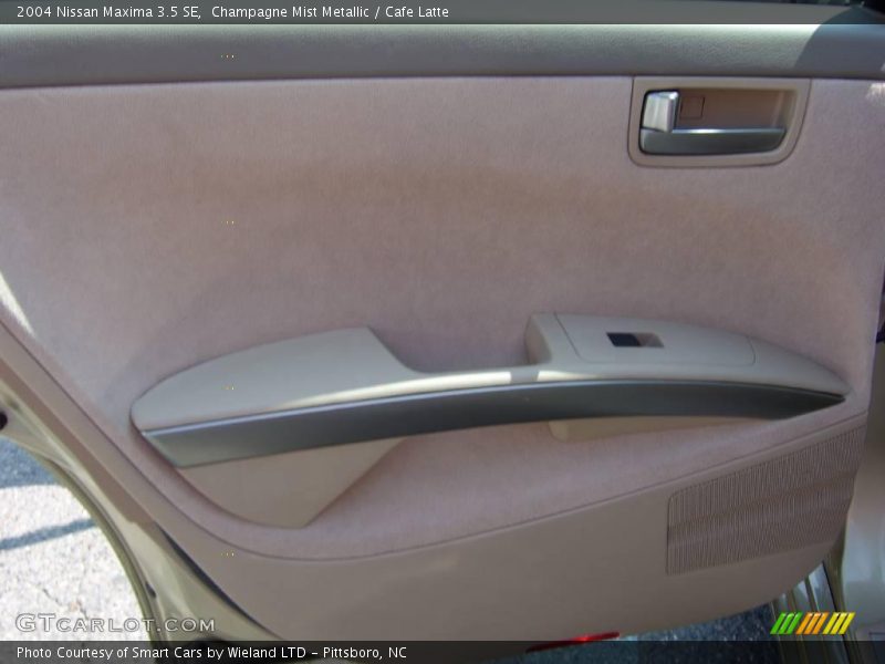 Champagne Mist Metallic / Cafe Latte 2004 Nissan Maxima 3.5 SE