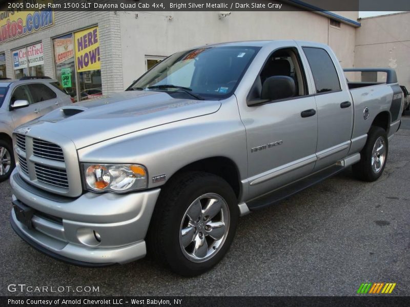 Bright Silver Metallic / Dark Slate Gray 2005 Dodge Ram 1500 SLT Daytona Quad Cab 4x4