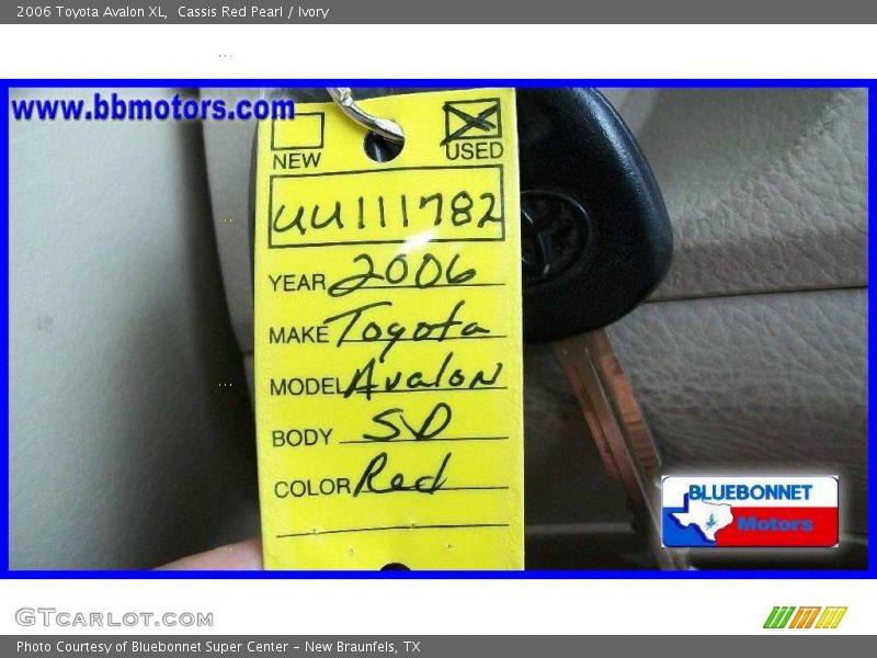 Cassis Red Pearl / Ivory 2006 Toyota Avalon XL