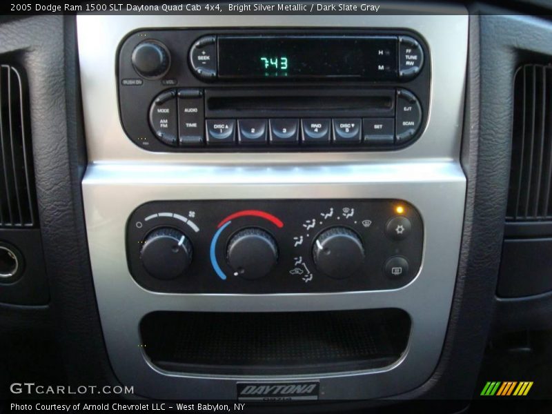 Bright Silver Metallic / Dark Slate Gray 2005 Dodge Ram 1500 SLT Daytona Quad Cab 4x4