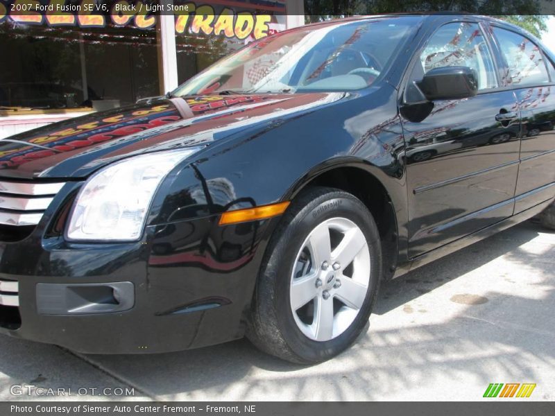 Black / Light Stone 2007 Ford Fusion SE V6