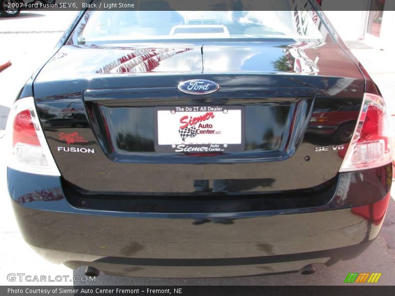Black / Light Stone 2007 Ford Fusion SE V6