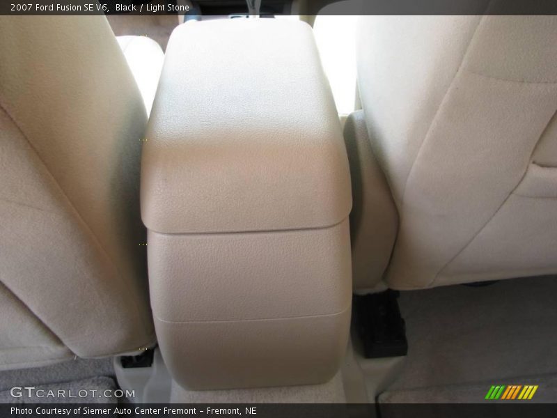 Black / Light Stone 2007 Ford Fusion SE V6