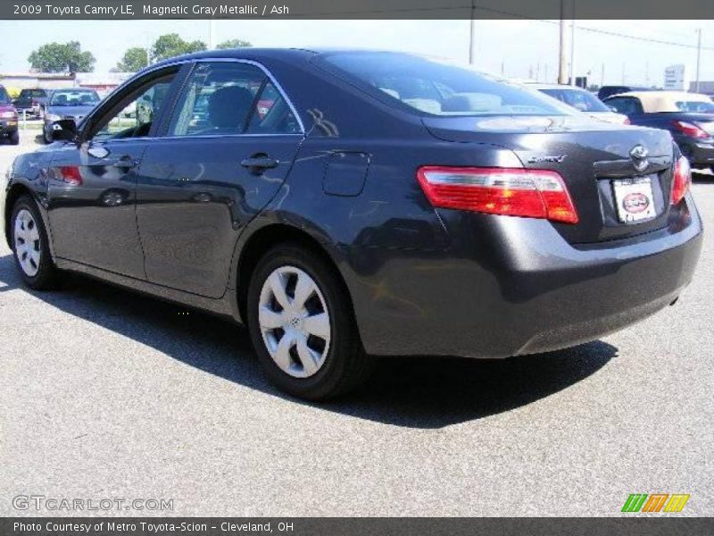 Magnetic Gray Metallic / Ash 2009 Toyota Camry LE