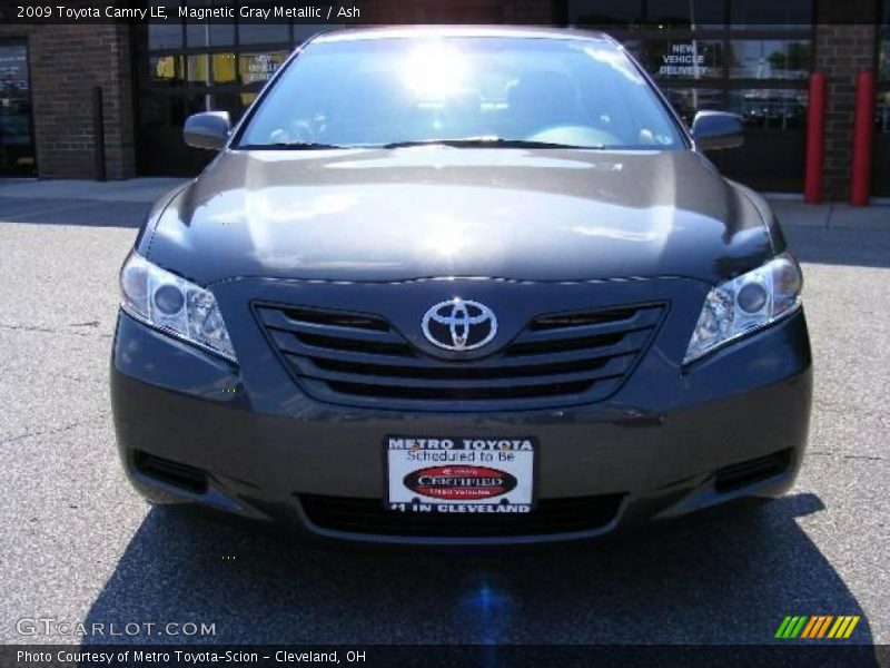 Magnetic Gray Metallic / Ash 2009 Toyota Camry LE