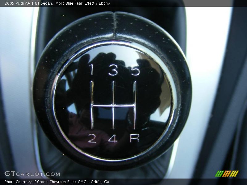 Moro Blue Pearl Effect / Ebony 2005 Audi A4 1.8T Sedan