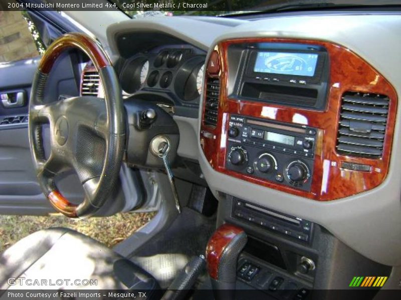Cool Silver Metallic / Charcoal 2004 Mitsubishi Montero Limited 4x4