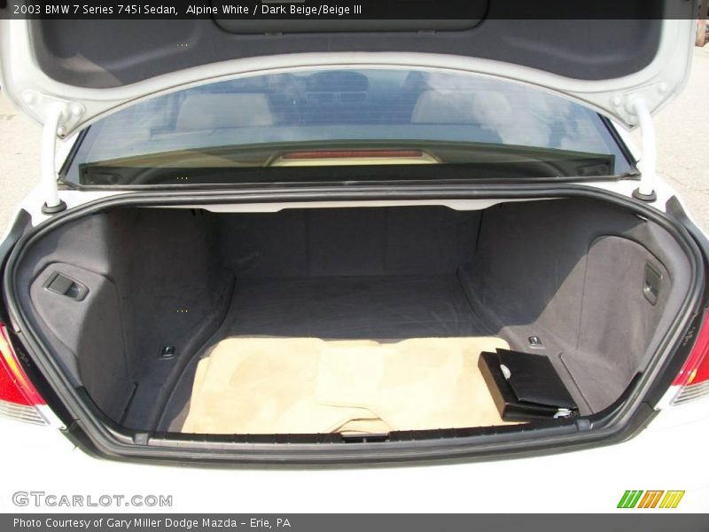 Alpine White / Dark Beige/Beige III 2003 BMW 7 Series 745i Sedan