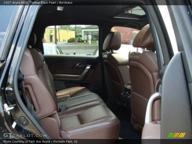 Formal Black Pearl / Bordeaux 2007 Acura MDX