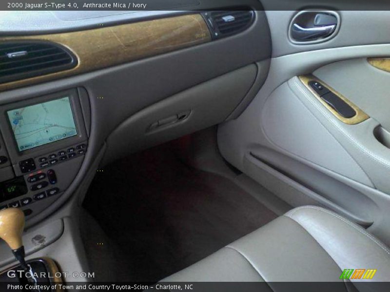 Anthracite Mica / Ivory 2000 Jaguar S-Type 4.0