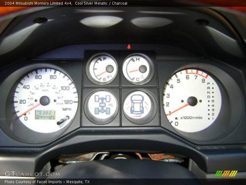 Cool Silver Metallic / Charcoal 2004 Mitsubishi Montero Limited 4x4