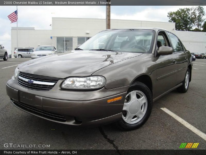 Medium Bronzemist Metallic / Neutral 2000 Chevrolet Malibu LS Sedan