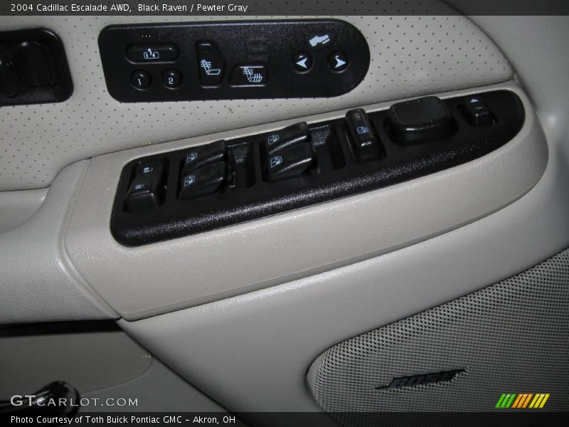 Black Raven / Pewter Gray 2004 Cadillac Escalade AWD