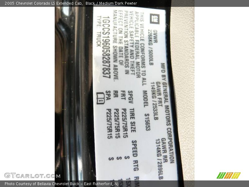 Black / Medium Dark Pewter 2005 Chevrolet Colorado LS Extended Cab