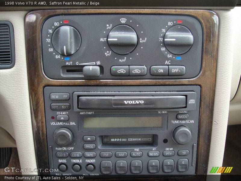 Controls of 1998 V70 R AWD