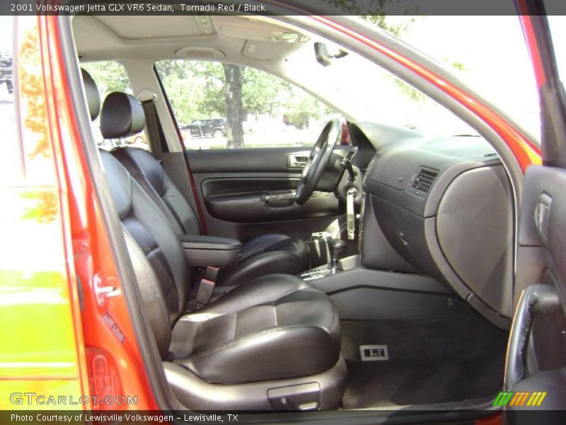 Tornado Red / Black 2001 Volkswagen Jetta GLX VR6 Sedan