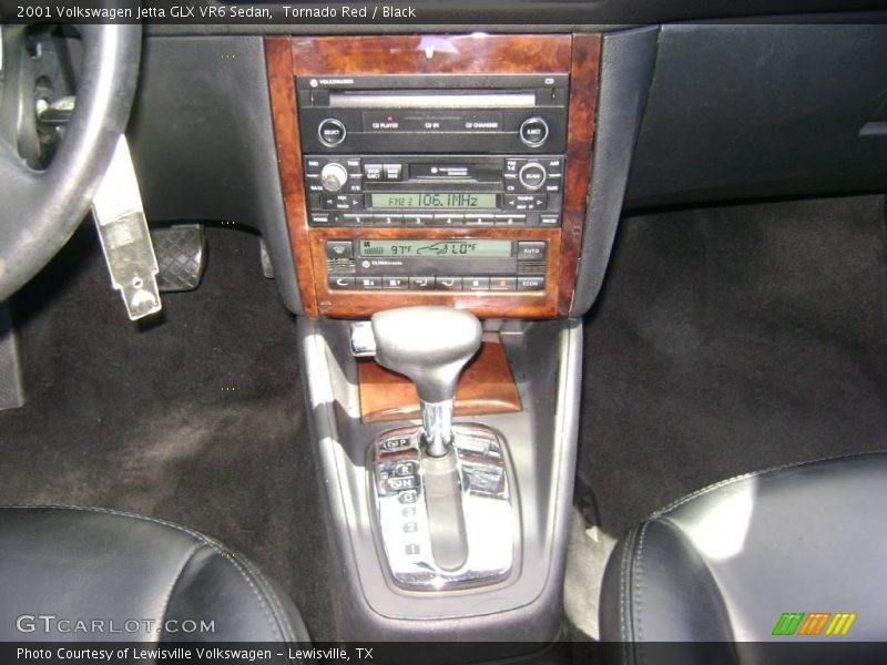 Tornado Red / Black 2001 Volkswagen Jetta GLX VR6 Sedan