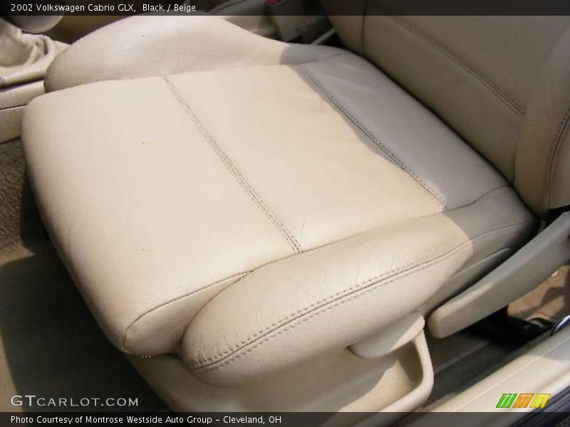 Black / Beige 2002 Volkswagen Cabrio GLX