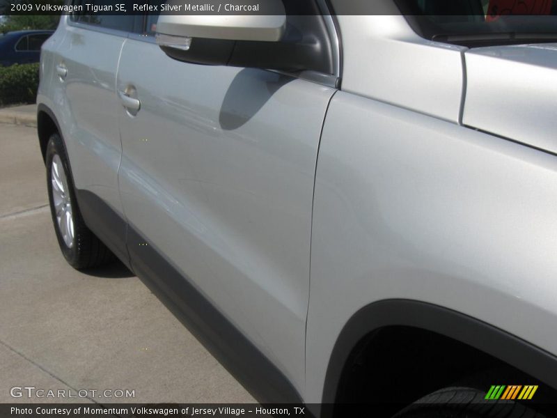 Reflex Silver Metallic / Charcoal 2009 Volkswagen Tiguan SE