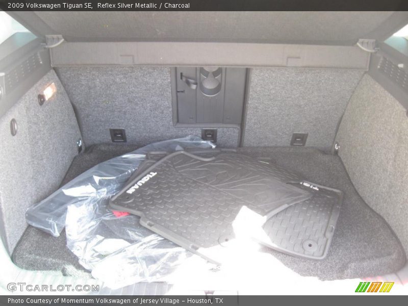 Reflex Silver Metallic / Charcoal 2009 Volkswagen Tiguan SE