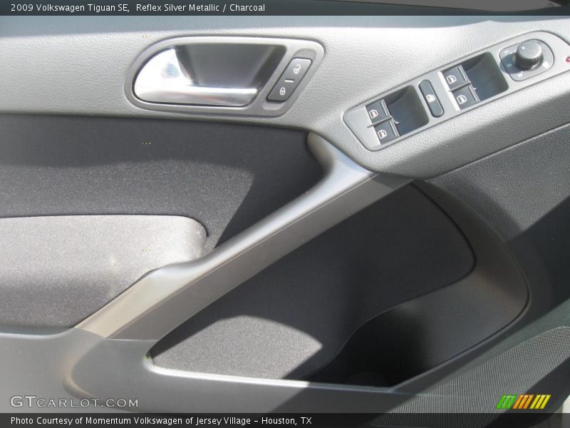 Reflex Silver Metallic / Charcoal 2009 Volkswagen Tiguan SE