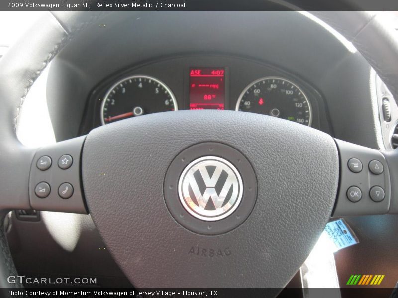 Reflex Silver Metallic / Charcoal 2009 Volkswagen Tiguan SE