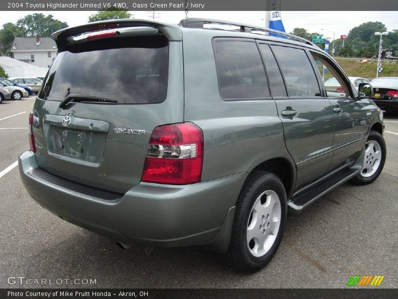 Oasis Green Pearl / Ivory 2004 Toyota Highlander Limited V6 4WD