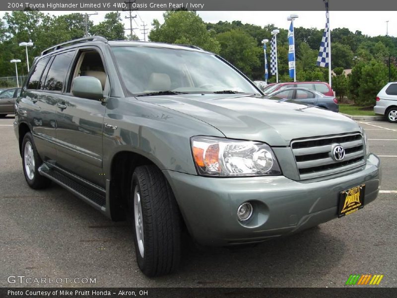 Oasis Green Pearl / Ivory 2004 Toyota Highlander Limited V6 4WD