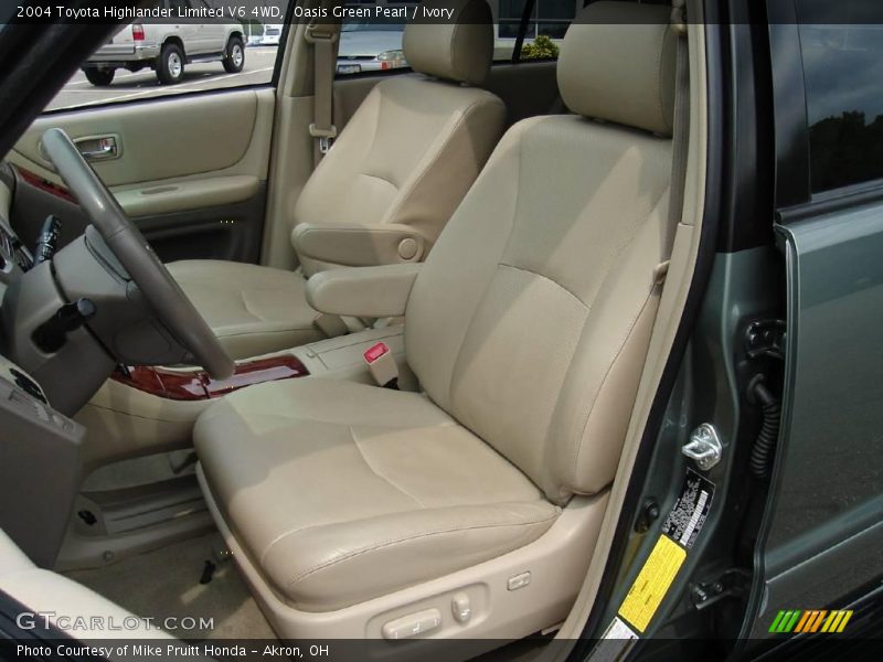 Oasis Green Pearl / Ivory 2004 Toyota Highlander Limited V6 4WD