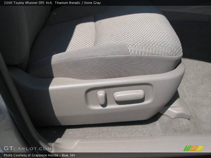 Titanium Metallic / Stone Gray 2006 Toyota 4Runner SR5 4x4