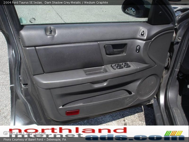 Dark Shadow Grey Metallic / Medium Graphite 2004 Ford Taurus SE Sedan