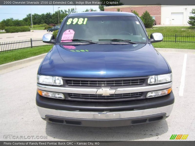 Indigo Blue Metallic / Graphite 2000 Chevrolet Silverado 1500 LS Extended Cab