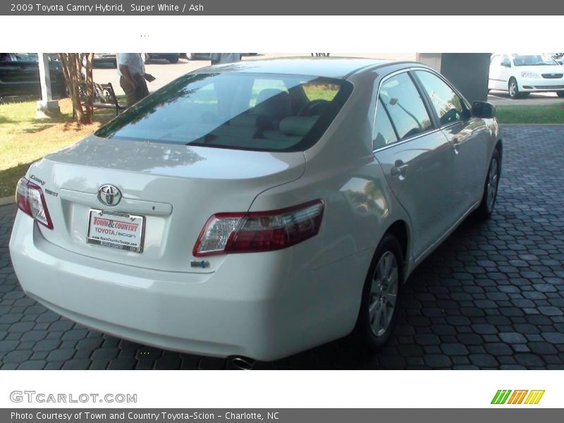 Super White / Ash 2009 Toyota Camry Hybrid