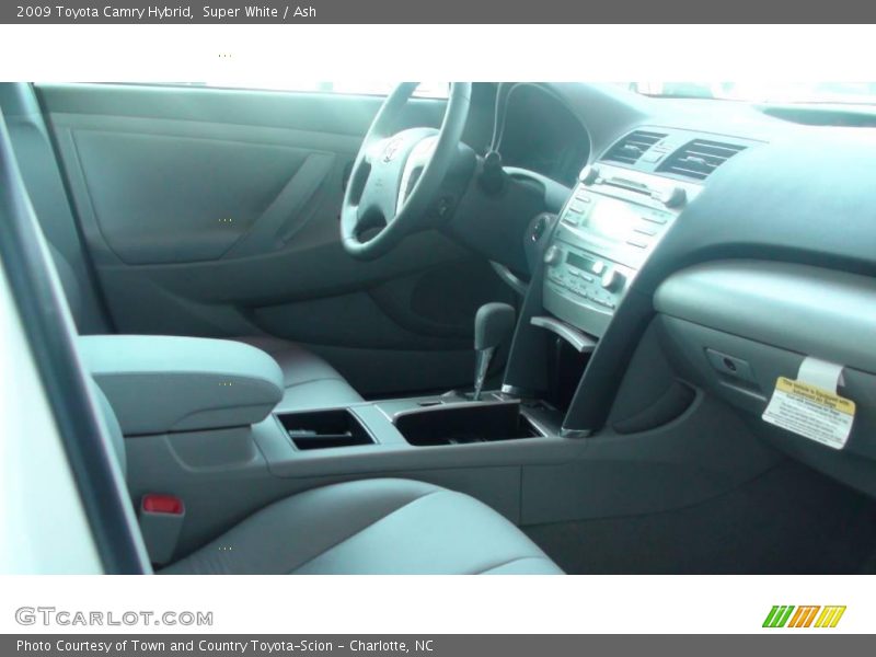 Super White / Ash 2009 Toyota Camry Hybrid